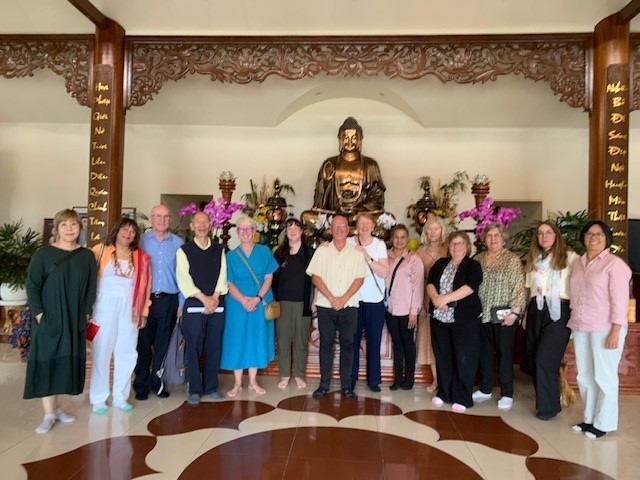 Hoa Nghiem Buddhist Temple, Viet Tran